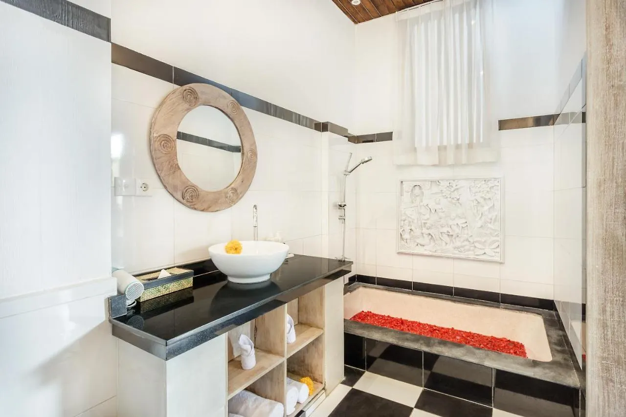Villa Lavana - 3 Bedrooms Seminyak